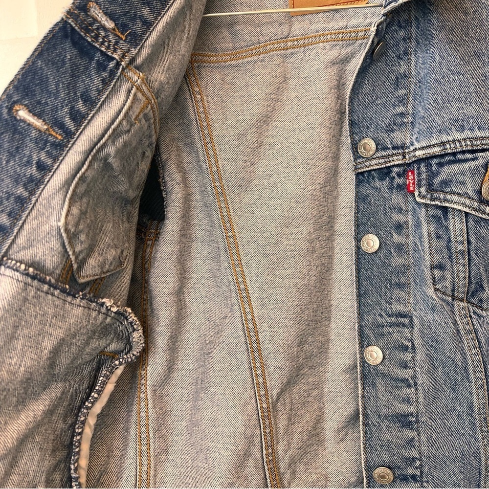 Levi’s Classic Denim Trucker Jacket Size XS Cowgirl Western Boho Peasant Horse - Picture 7 of 9